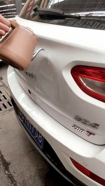 汽车吸钣金多少钱 汽车吸钣金多少钱
