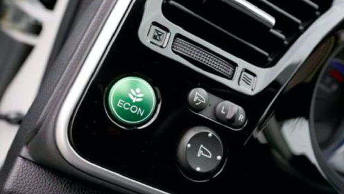 汽车3挡开多少码省油