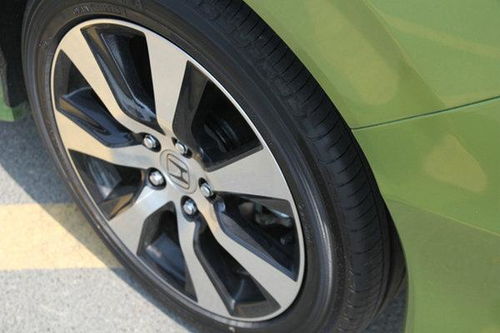 宾利汽车胎压多少正常