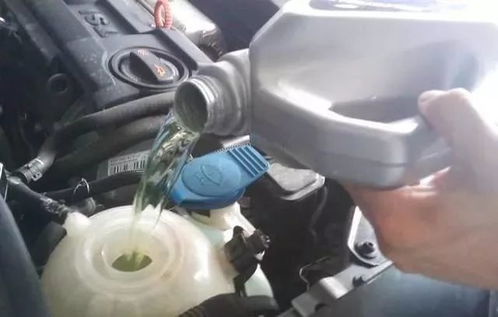 汽车剩多少机油要加水 汽车剩多少机油要加水