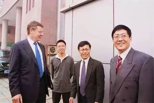 比尔·盖茨:我们生来不是为了工作
