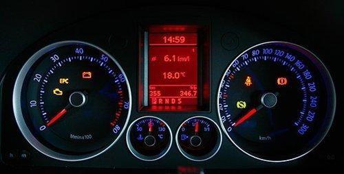 汽车水温表多少需要停车 汽车水温表多少需要停车