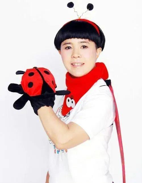 金龟子女儿回应蹭妈妈流量 金龟子女儿回应蹭妈妈流量