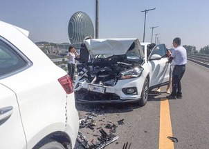 多少汽车撞车(多少汽车撞车,事故背后的原因与应对之策) 多少汽车撞车(多少汽车撞车,事故背后的原因与应对之策)