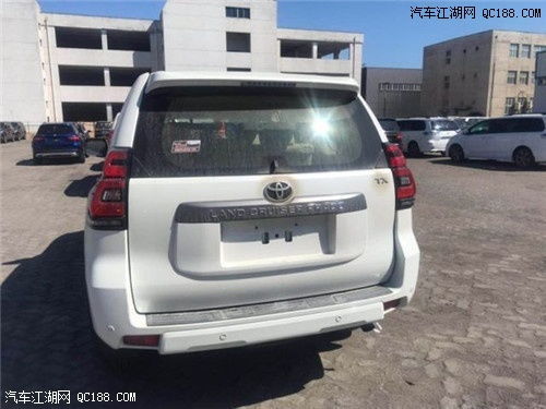 汽车保险杠装饰罩多少钱(汽车保险杠装饰罩的价格解析) 汽车保险杠装饰罩多少钱(汽车保险杠装饰罩的价格解析)