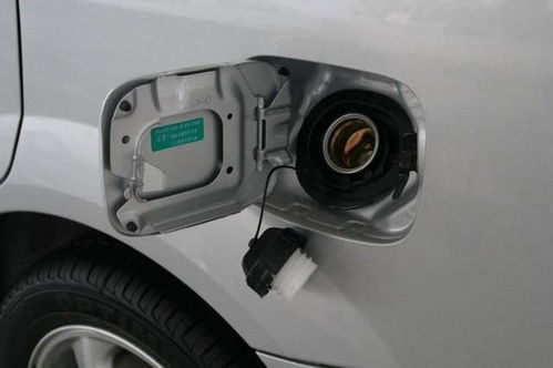 一般汽车几升油加满多少(汽车油箱加满油量解析,一般汽车几升油能加满? 一般汽车几升油加满多少(汽车油箱加满油量解析,一般汽车几升油能加满?
