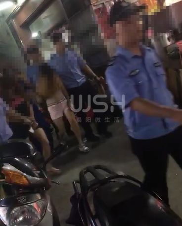 男孩被老大爷用手铐铐住 警方通报(男孩被老大爷用手铐铐住事件,警方的调查与通报) 男孩被老大爷用手铐铐住 警方通报(男孩被老大爷用手铐铐住事件,警方的调查与通报)
