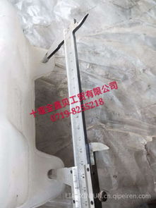 汽车上水箱加水多少钱(汽车上水箱加水需要多少钱?全面解析汽车水箱加水成本与注意事项) 汽车上水箱加水多少钱(汽车上水箱加水需要多少钱?全面解析汽车水箱加水成本与注意事项)