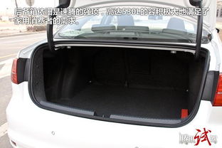 思域汽车后备箱多少升水(思域汽车后备箱容积与载水能力探究)