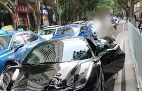 女子追尾身亡 男友副驾睡觉被起诉