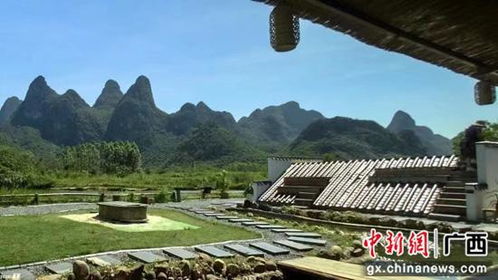 桂林山野外一废弃牛棚意外走红